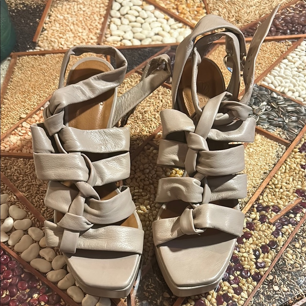 Women's Beige Strappy Sandals